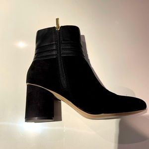 Karl Lagerfeld “Frieda” short boots